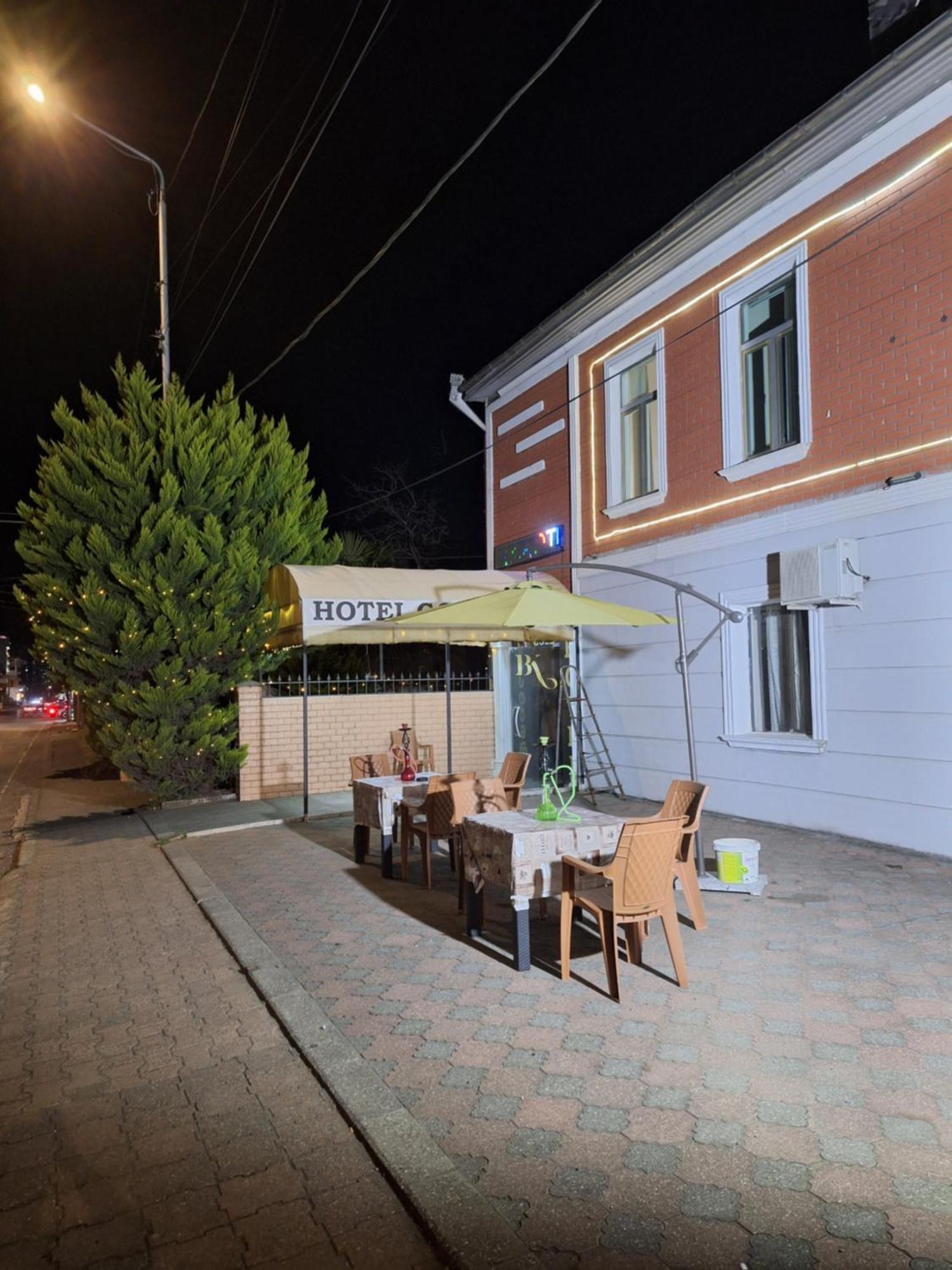 Gold Hotel Batum Bagian luar foto