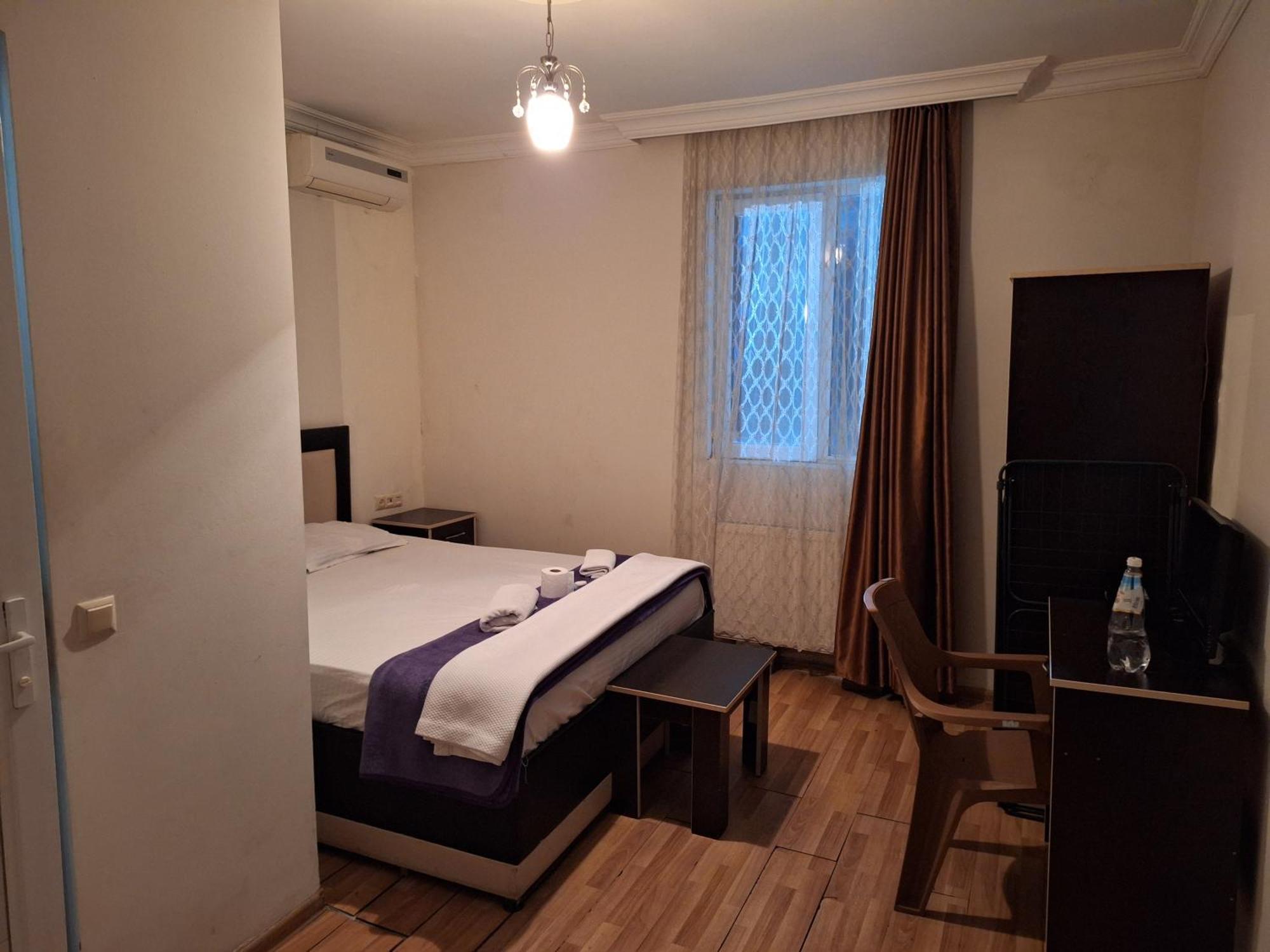Gold Hotel Batum Bagian luar foto