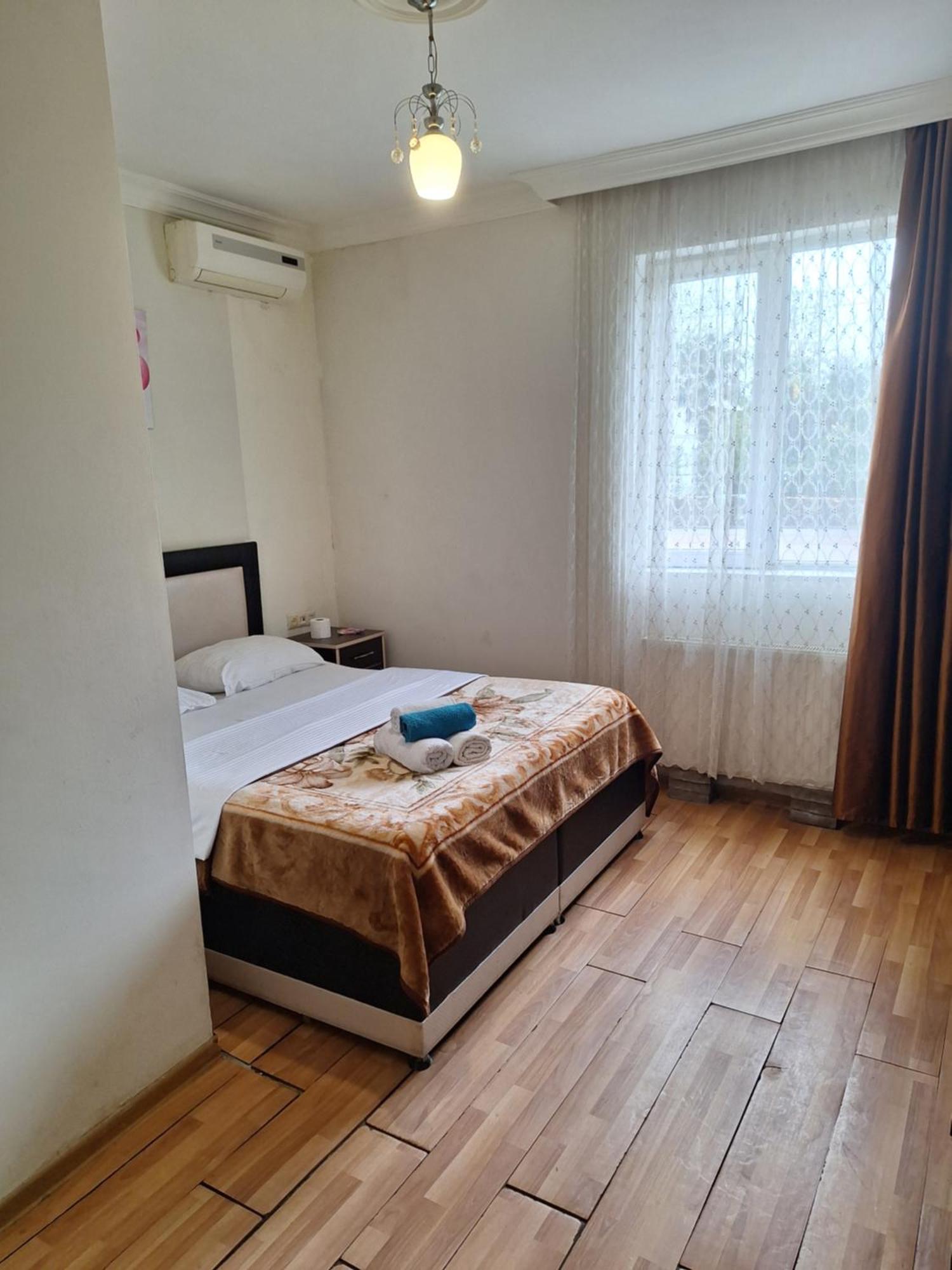 Gold Hotel Batum Bagian luar foto