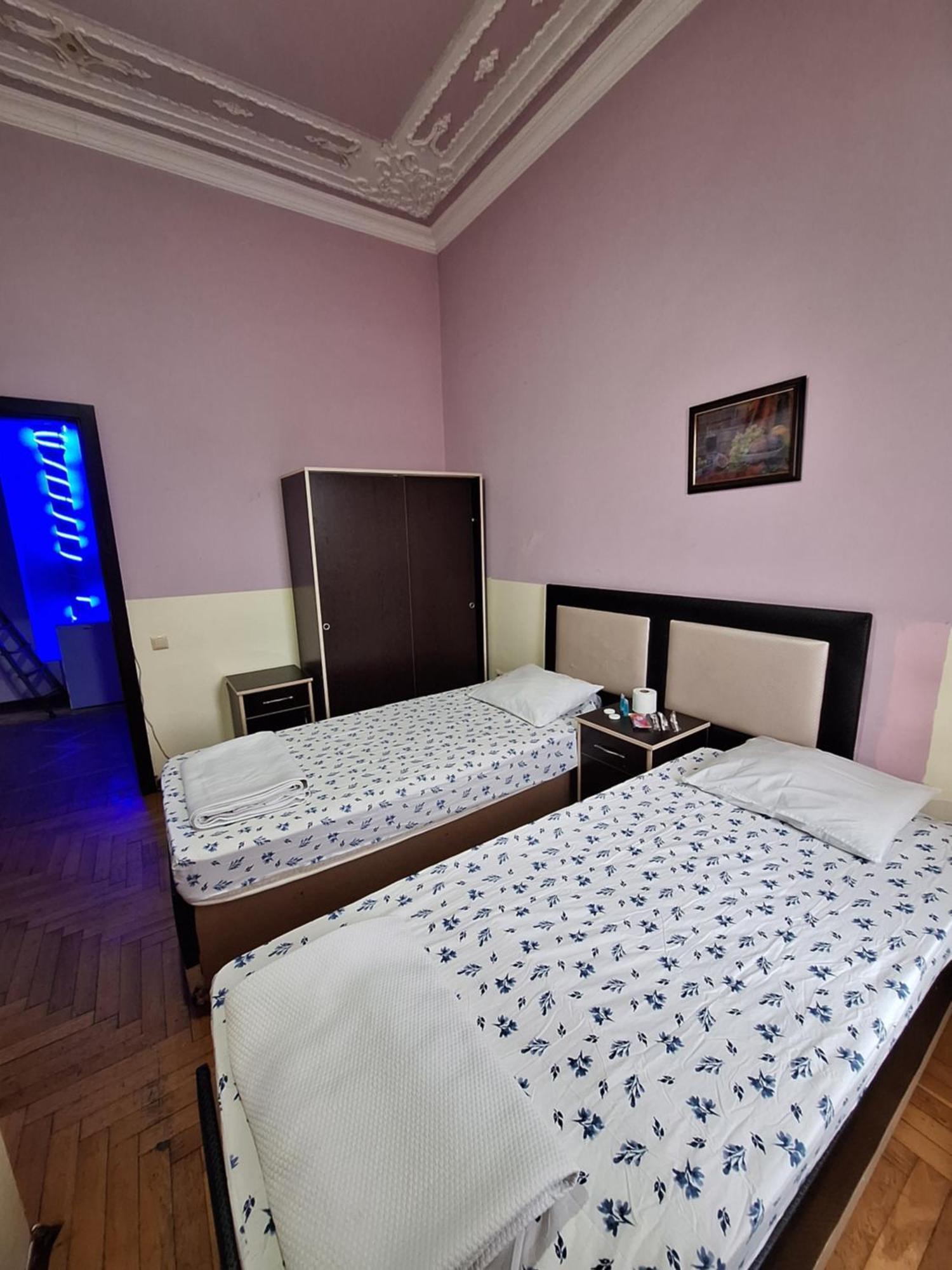 Gold Hotel Batum Bagian luar foto