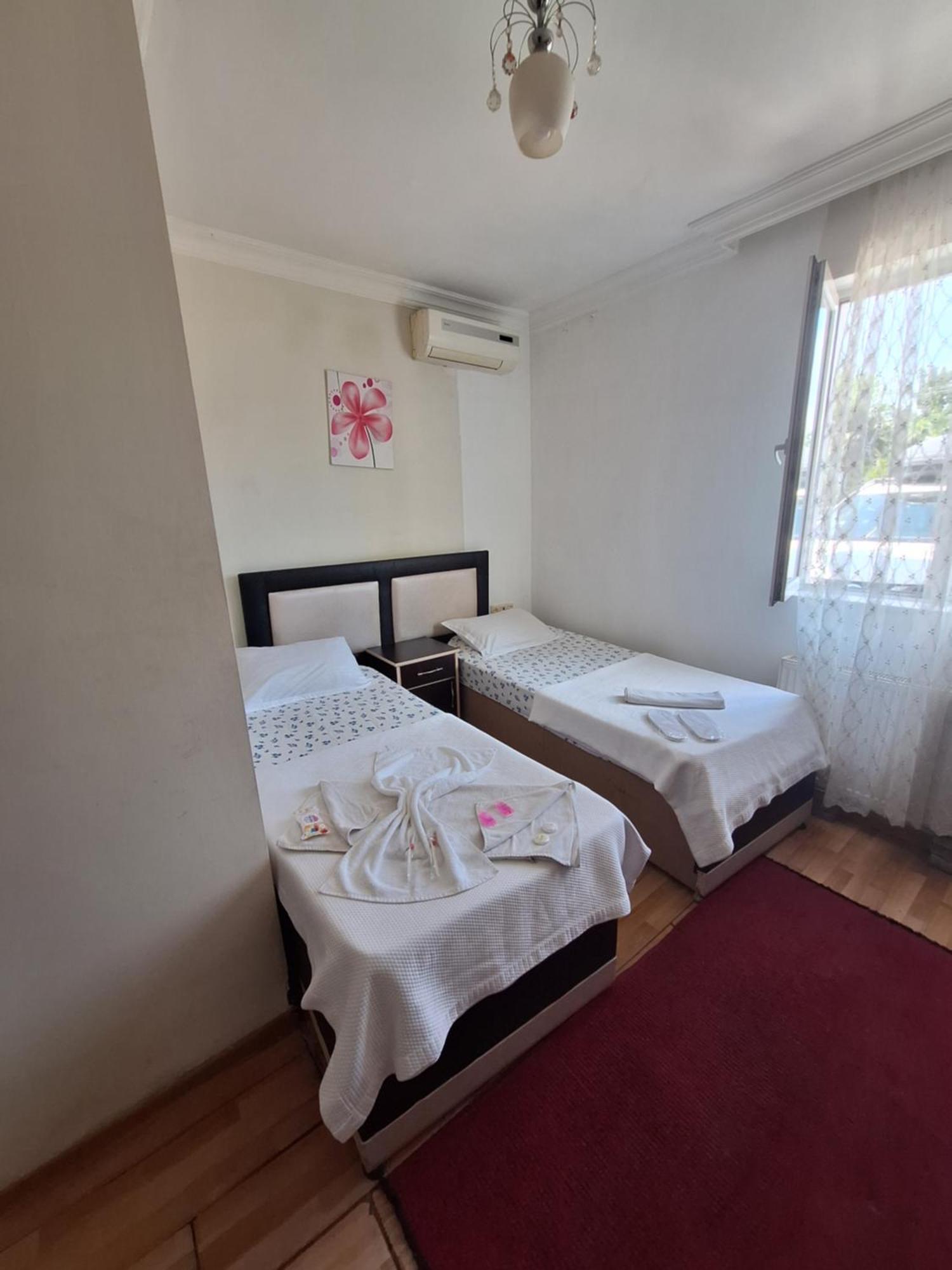 Gold Hotel Batum Bagian luar foto
